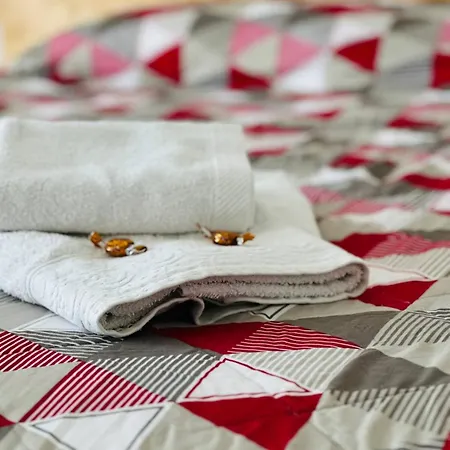 Self-check In Sunny & Charming *